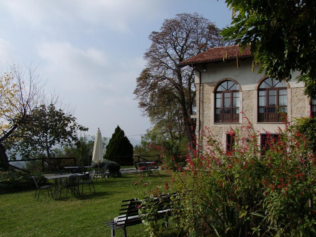 Casa Branzele Bed and Breakfast Trezzo Tinella Buitenkant foto