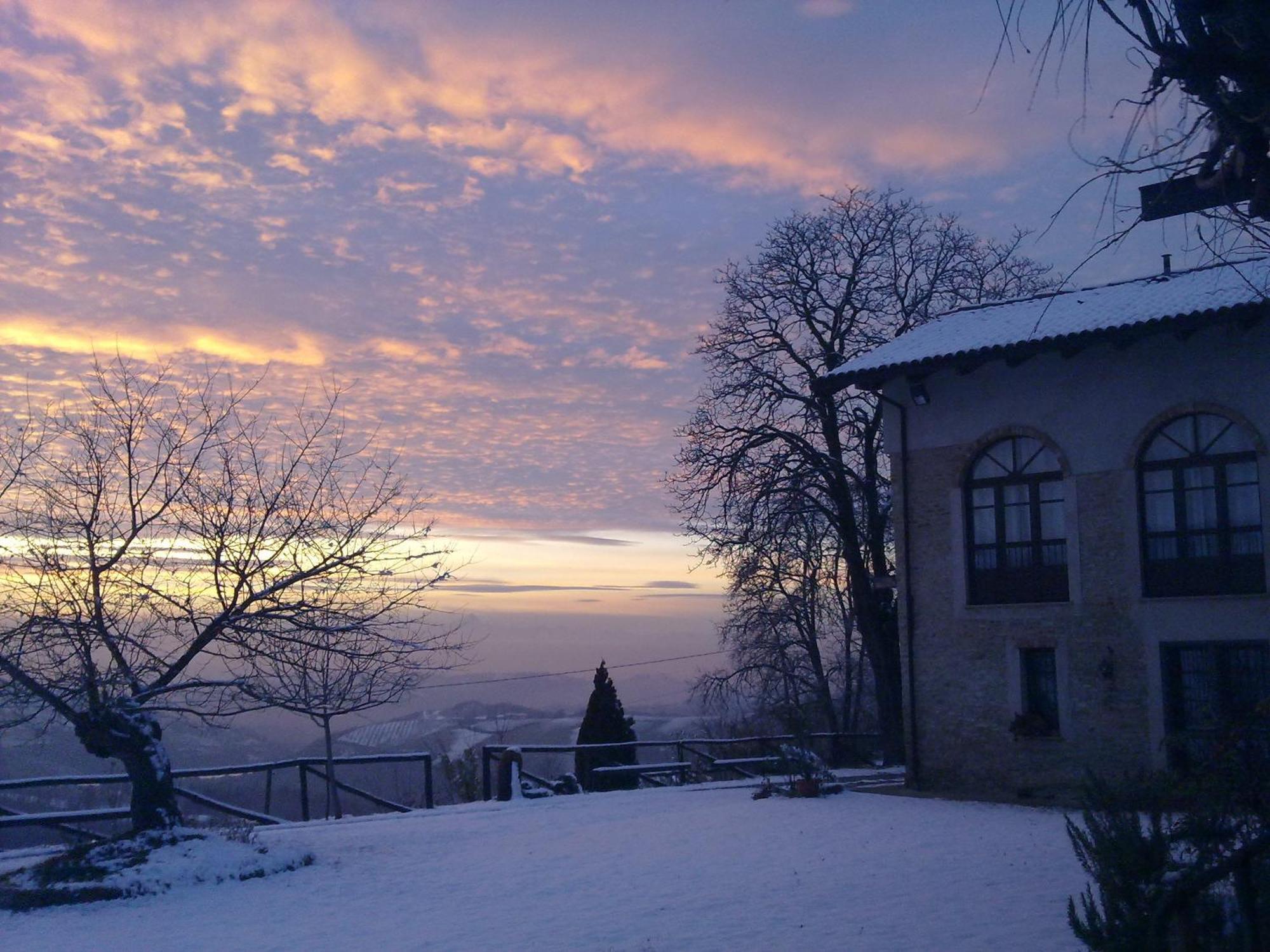 Casa Branzele Bed and Breakfast Trezzo Tinella Buitenkant foto