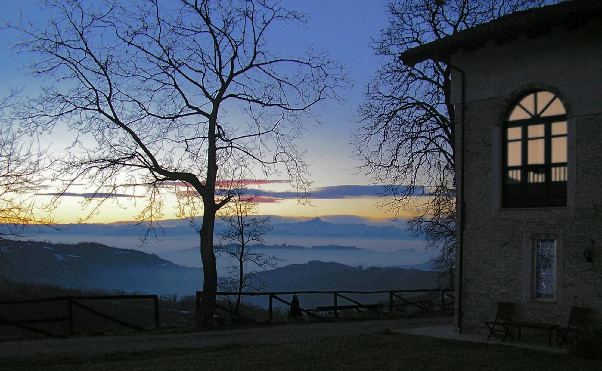 Casa Branzele Bed and Breakfast Trezzo Tinella Buitenkant foto