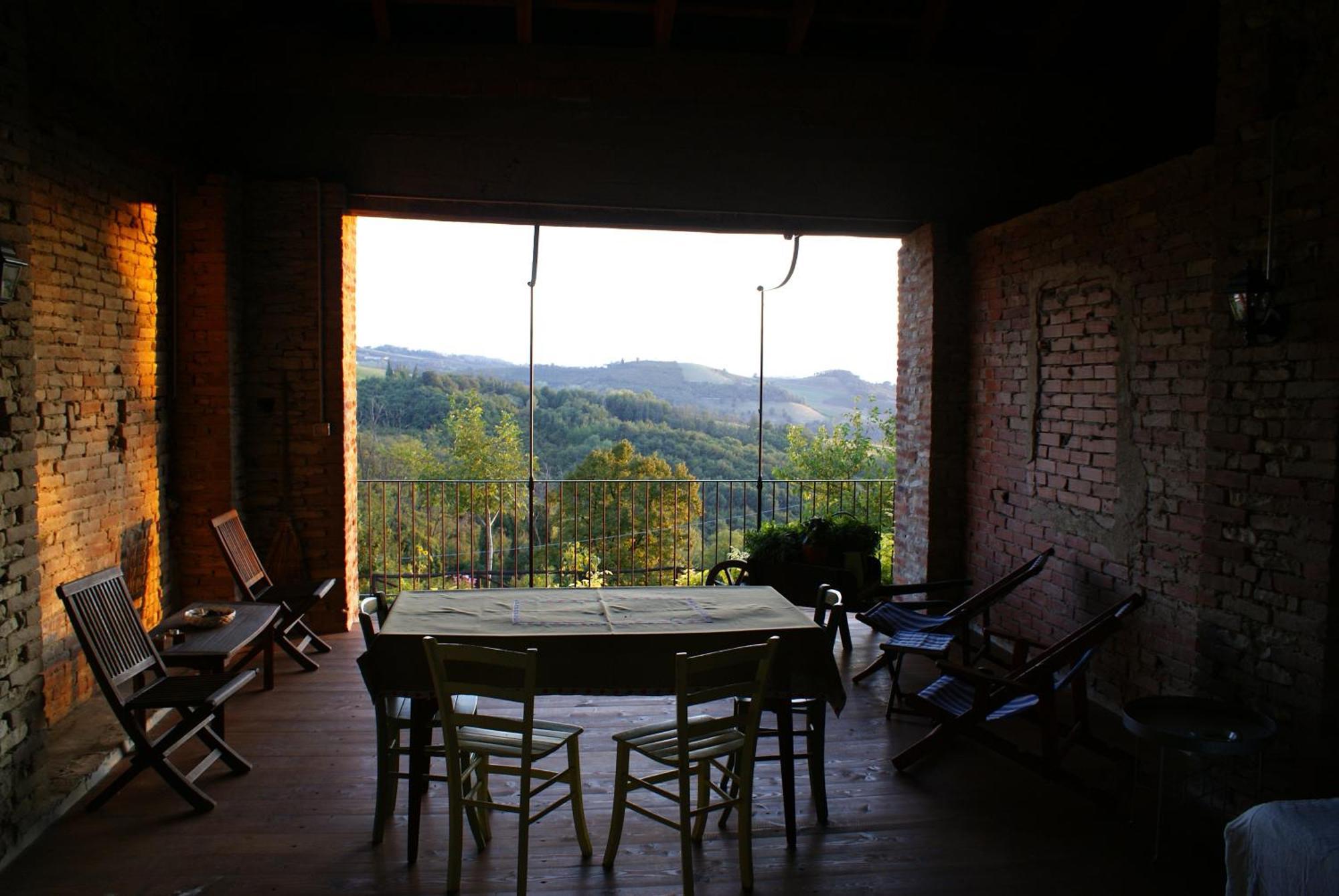 Casa Branzele Bed and Breakfast Trezzo Tinella Buitenkant foto