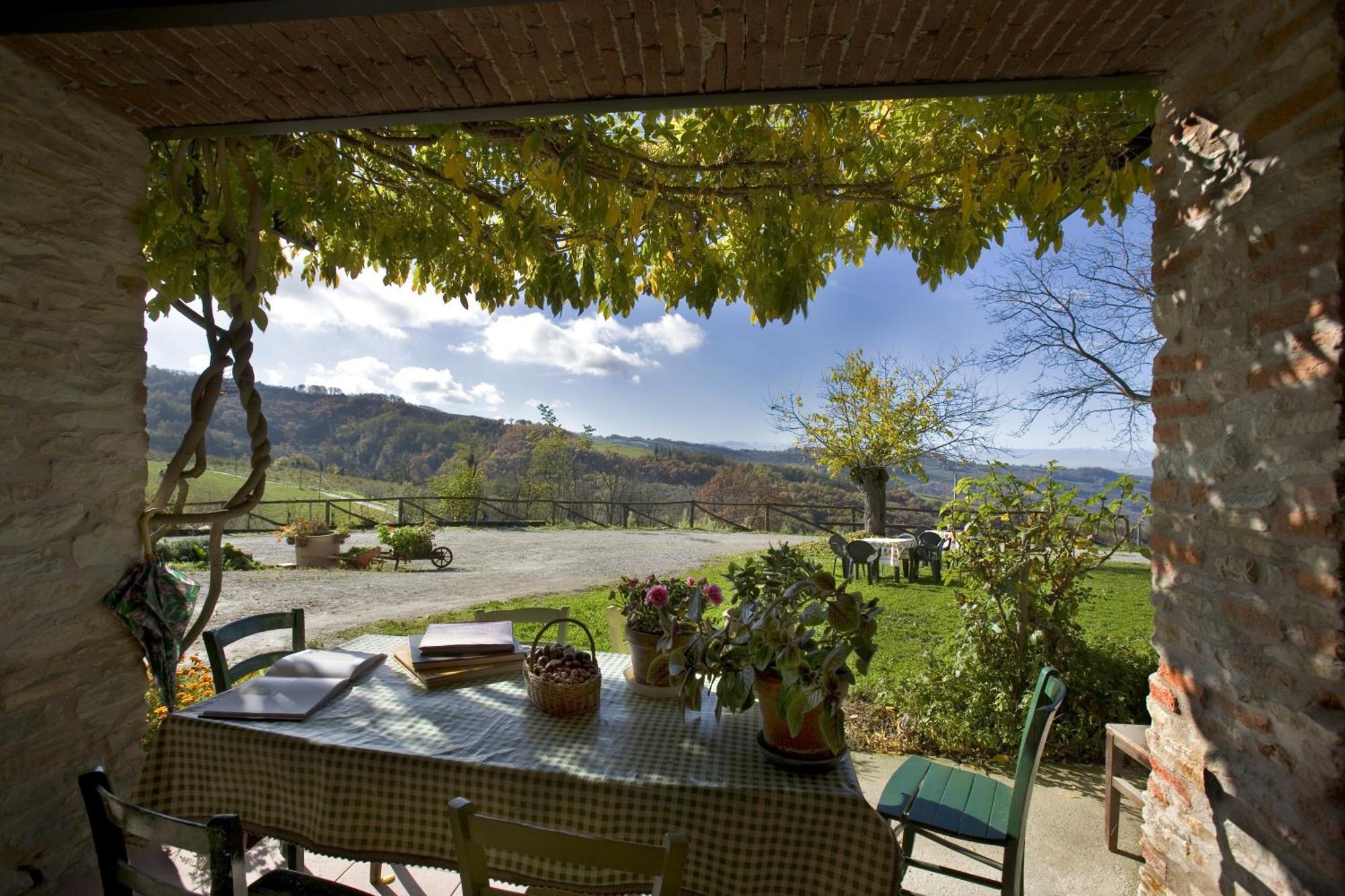 Casa Branzele Bed and Breakfast Trezzo Tinella Buitenkant foto