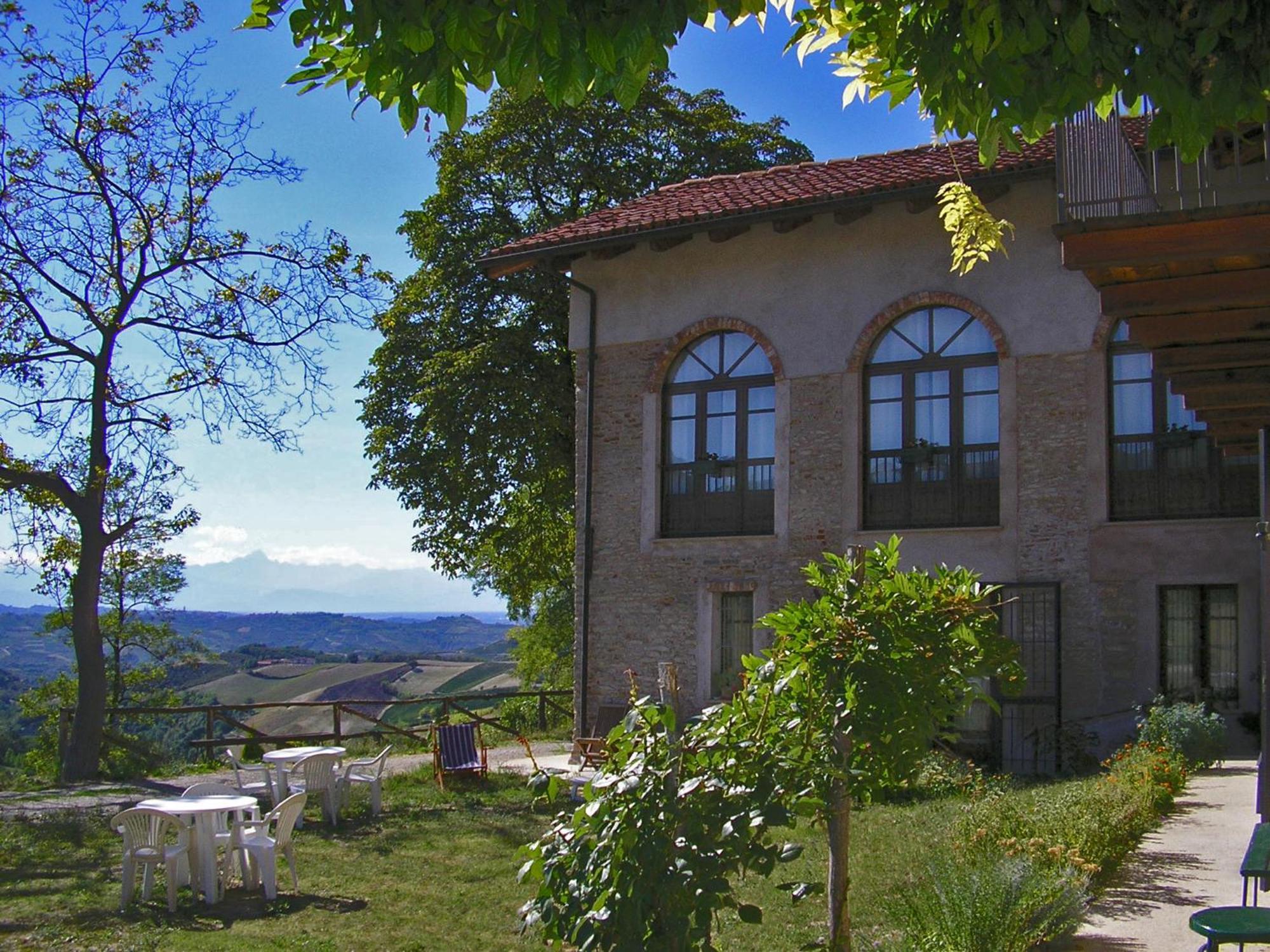 Casa Branzele Bed and Breakfast Trezzo Tinella Buitenkant foto